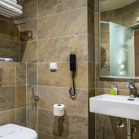 Crystal Palace - Luce Skala (Kefalonia)