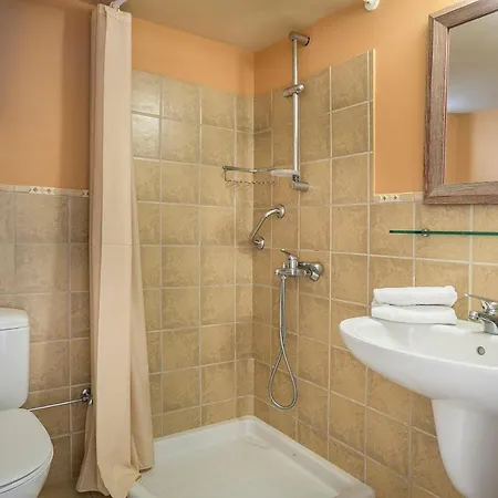 Crystal Palace - Luce Skala (Kefalonia)