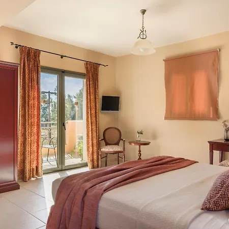 Crystal Palace - Luce Отель