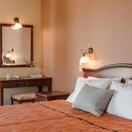 Отель Crystal Palace - Luce